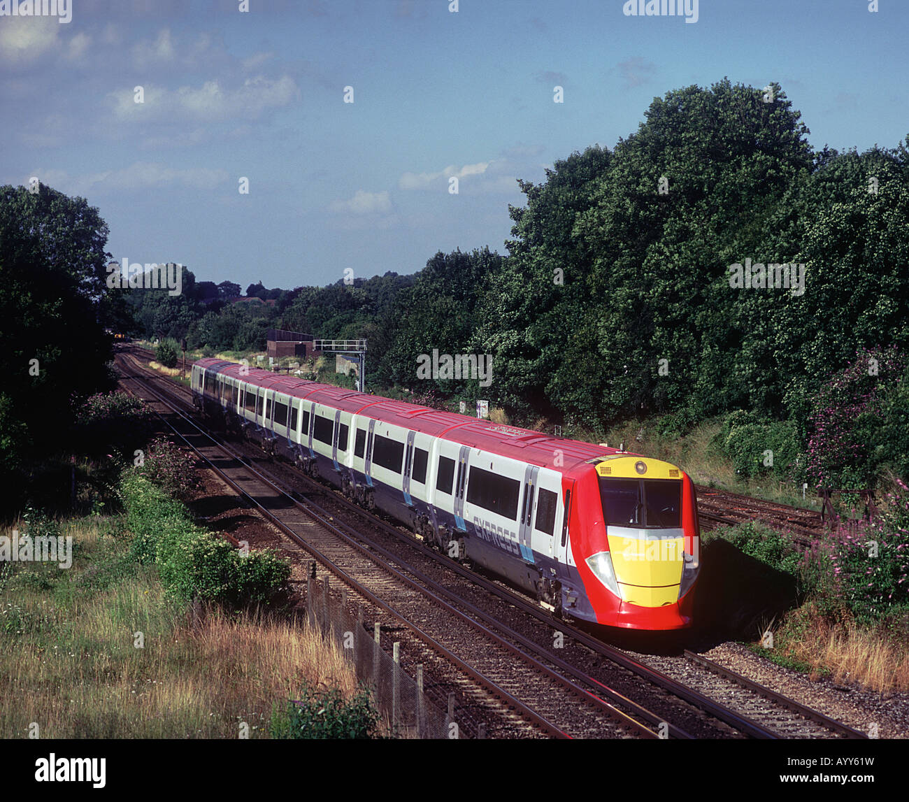 Eine Klasse 460 Juniper Elektrischer Triebzug arbeiten ein Zug Gatwick Express Service an Coulsdon. Stockfoto