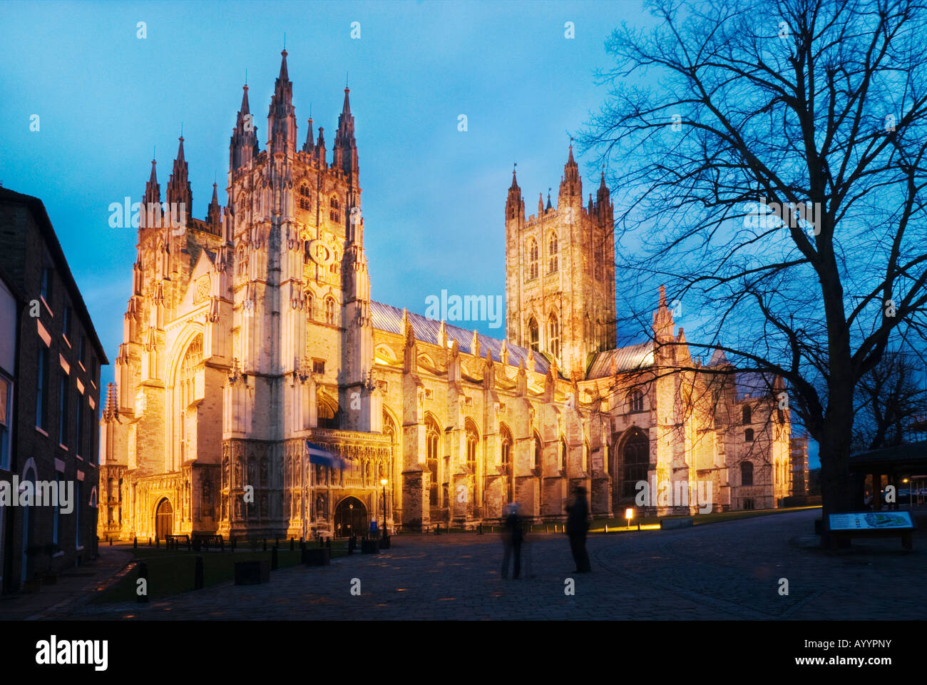 Die Kathedrale von Canterbury in der Abenddämmerung. Kent, UK Stockfoto