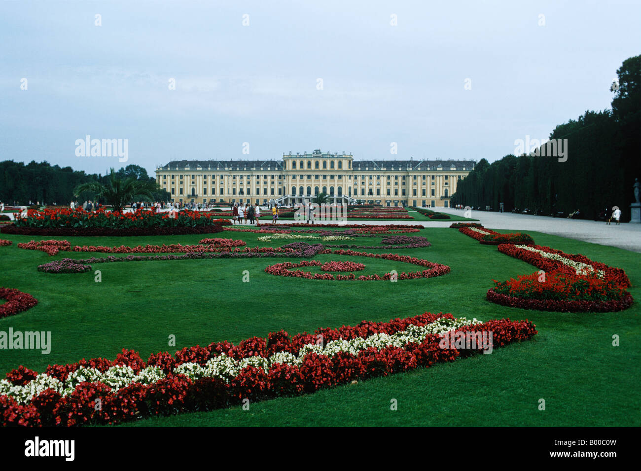Die Gärten, Schloss Schönbrunn, Wien, Österreich. Die Skulpturen Garten