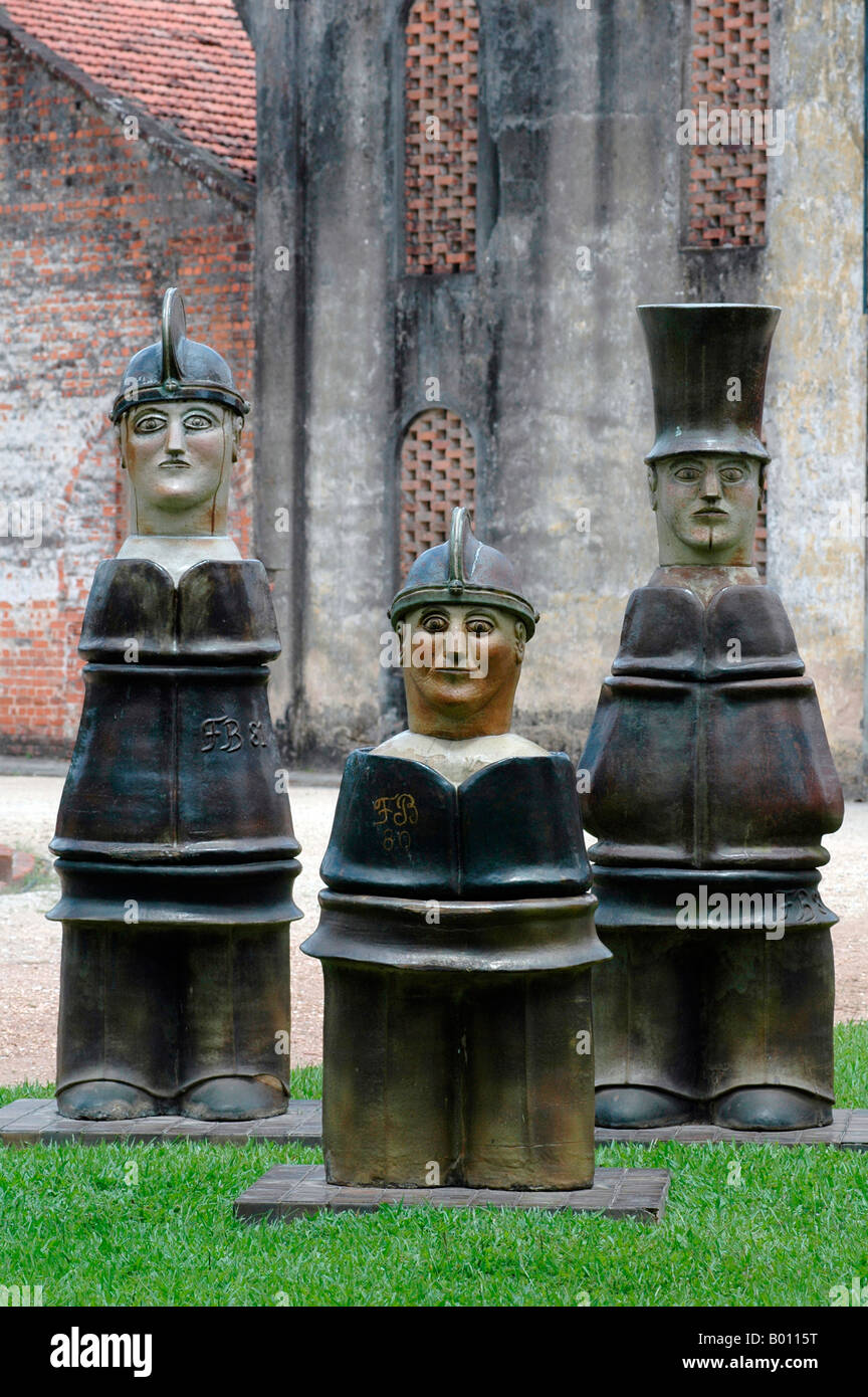 Skulpturen des brasilianischen Künstlers Francisco Brennand bei Oficina Brennand in Recife. Stockfoto