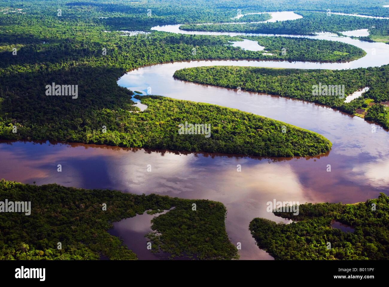 Peru, Amazonas, Amazonas. Kurven im Nanay Fluss, einem Nebenfluss des Amazonas Stockfotografie ...