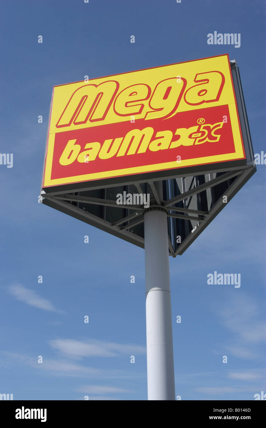 Mega Baumax im Gewerbegebiet Stadlau Stockfoto