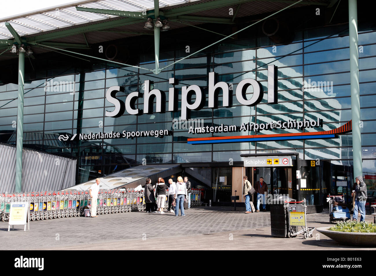 Eingang zum Schiphol Flughafen Amsterdam Niederlande Nord-Holland-Europa Stockfoto