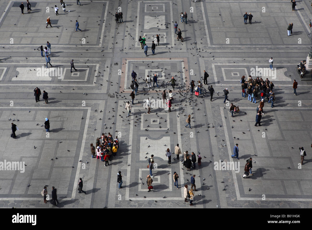 Ein Blick nach unten auf Piazza Duomo Mailand Italien Stockfoto