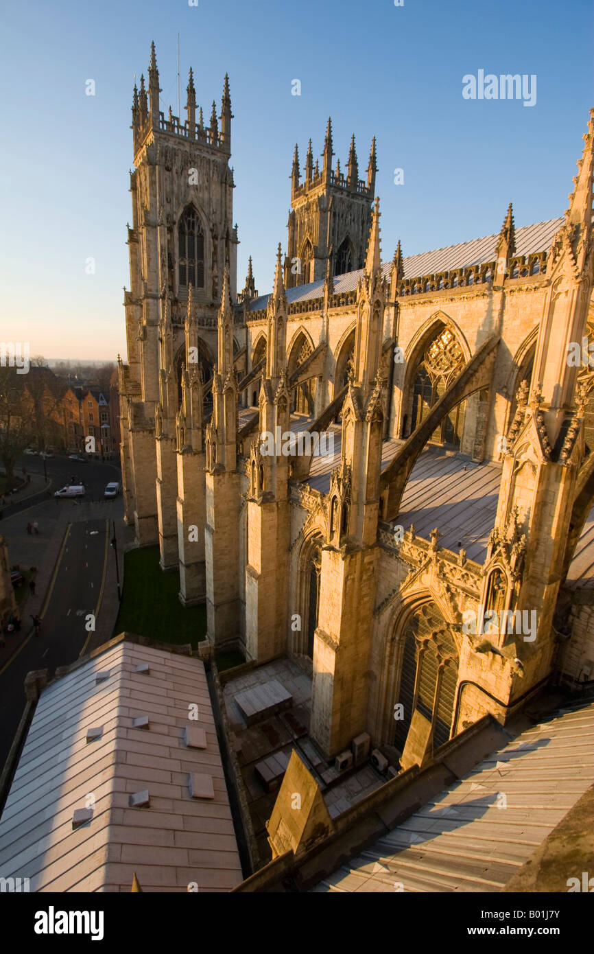 Dachansicht von der Strebepfeiler, die Unterstützung von York Minster in York North Yorkshire England Stockfoto