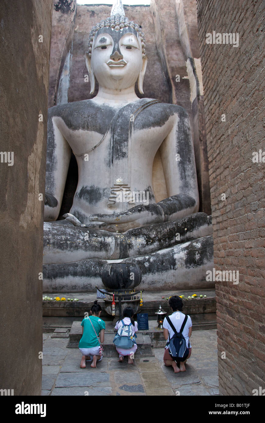 Beten, sitzenden Buddha Wat Sri Chum Sukhothai Historical Park Thailand Stockfoto