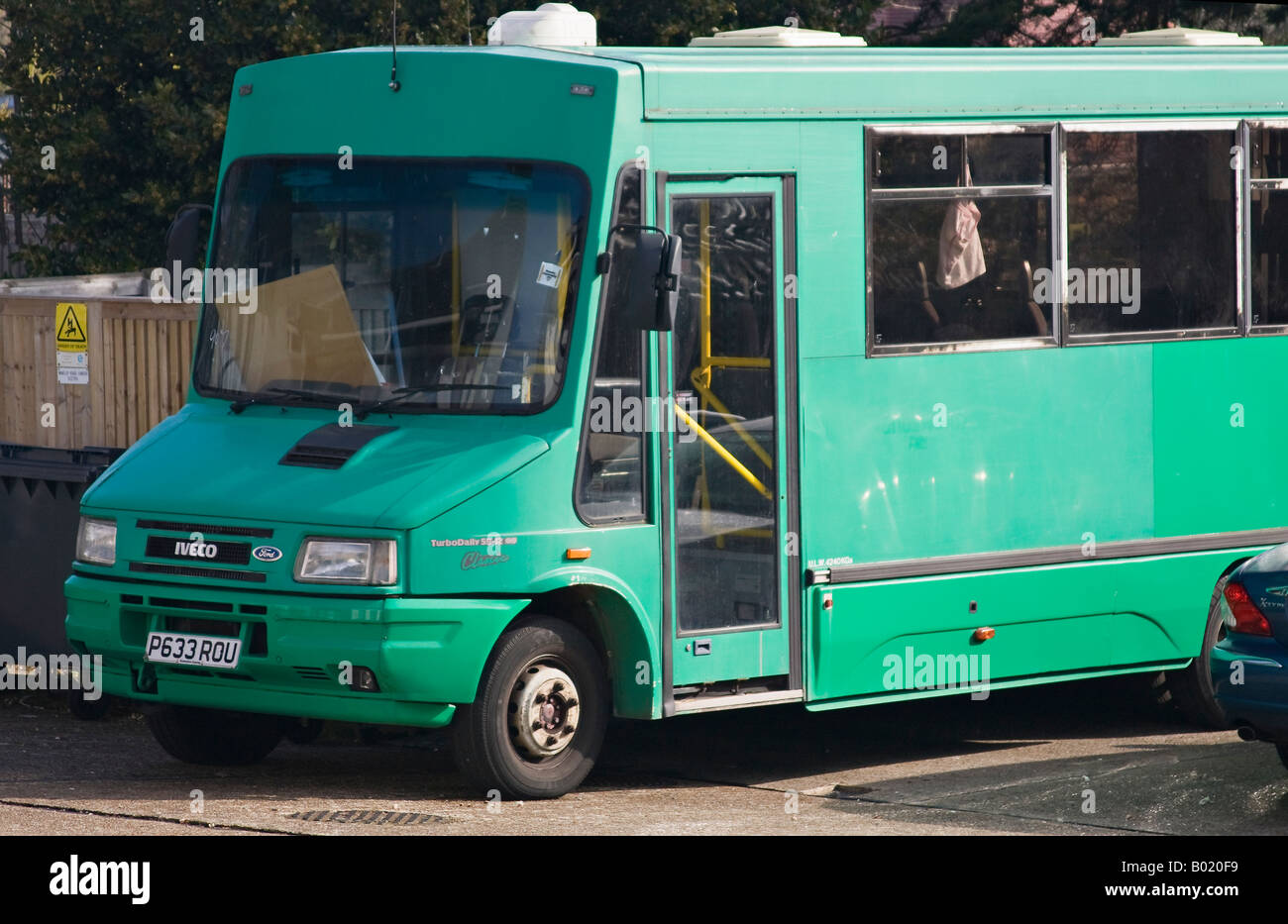Iveco Daily 59 12 20 Sitzer Wohlfahrt Bus mit Zugang für Rollstuhlfahrer Stockfoto