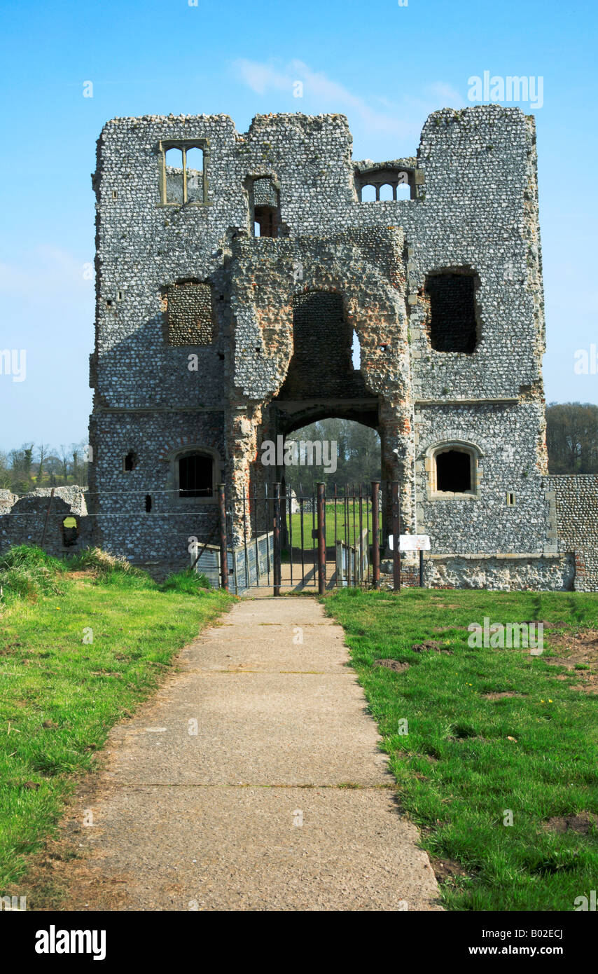 Ruine der inneren Torhaus von Baconsthorpe Burg, in der Nähe von Holt, Norfolk, Großbritannien. Stockfoto