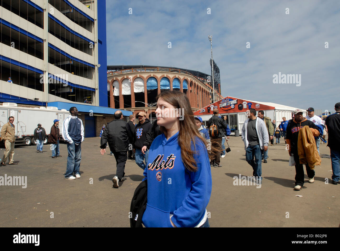 Shea Stadium in Flushing Queens in New York am letzten Eröffnungsspiel der New York Mets im Shea Stadium Stockfoto