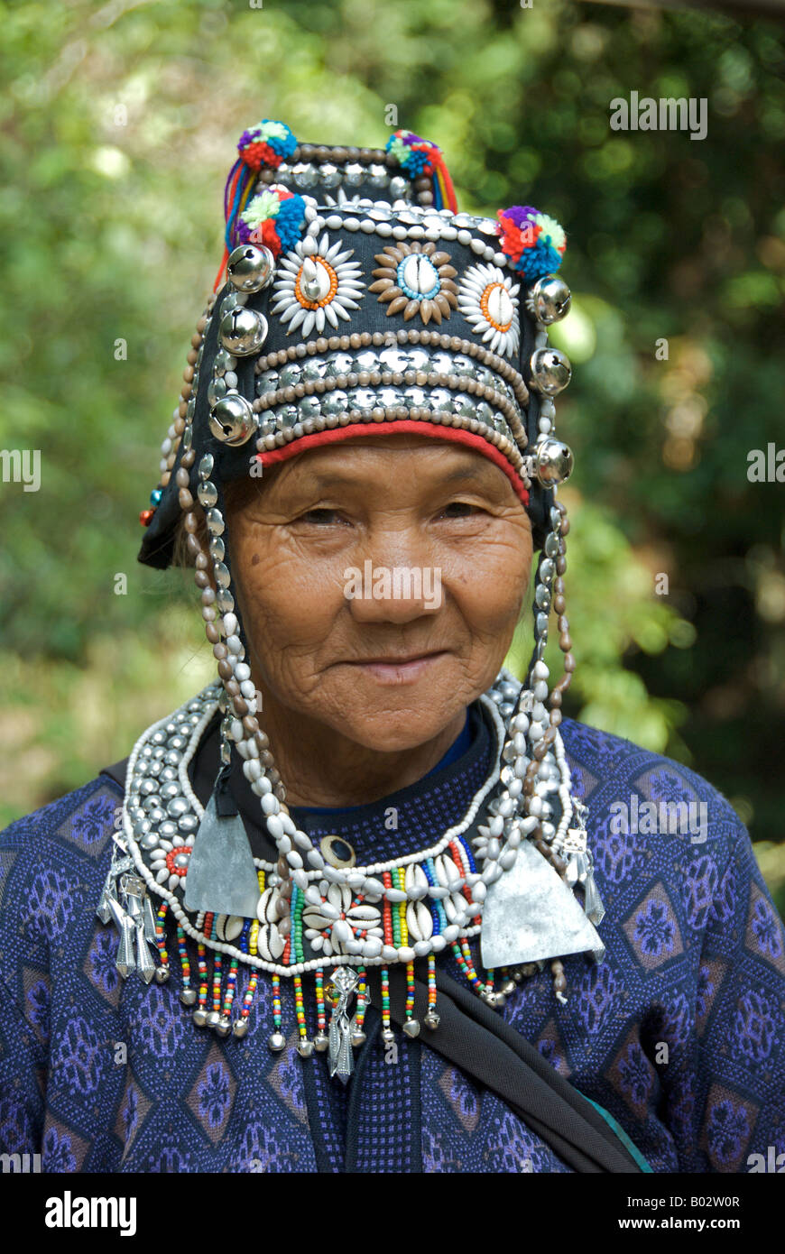 Porträt rot Akha Hügel Stamm Frau Chiang Rai Provinz Nord-Thailand Stockfoto