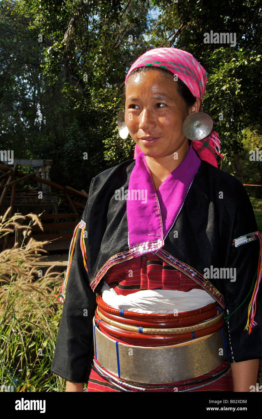 Hill Tribe Frau mit Scheibe Earings Chiang Rai Provinz Nord-Thailand Stockfoto