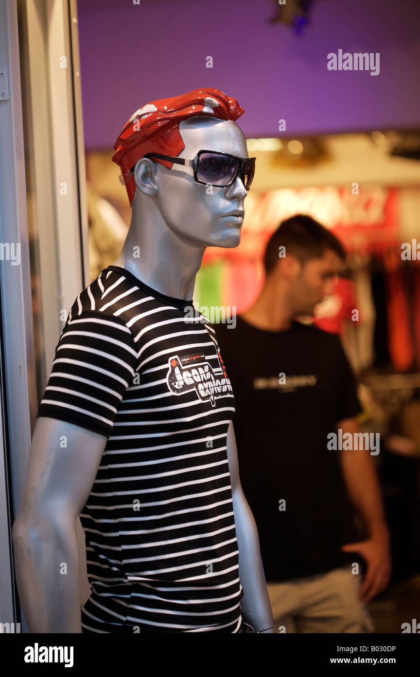 Fashion Boutique Bezirk männliche Mannequinn Stockfoto