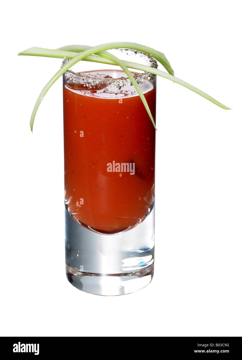 Tomatencocktail auf weißer blutiger mary Jungfrau Stockfoto