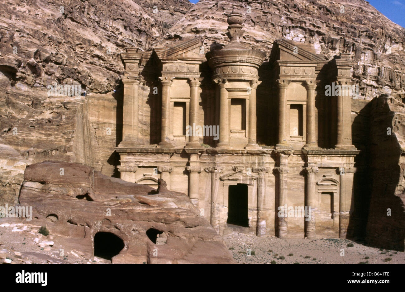 Petra Jordan Al-Deir Kloster hoher Ort des Opfers Nabatean Stadt Stockfoto