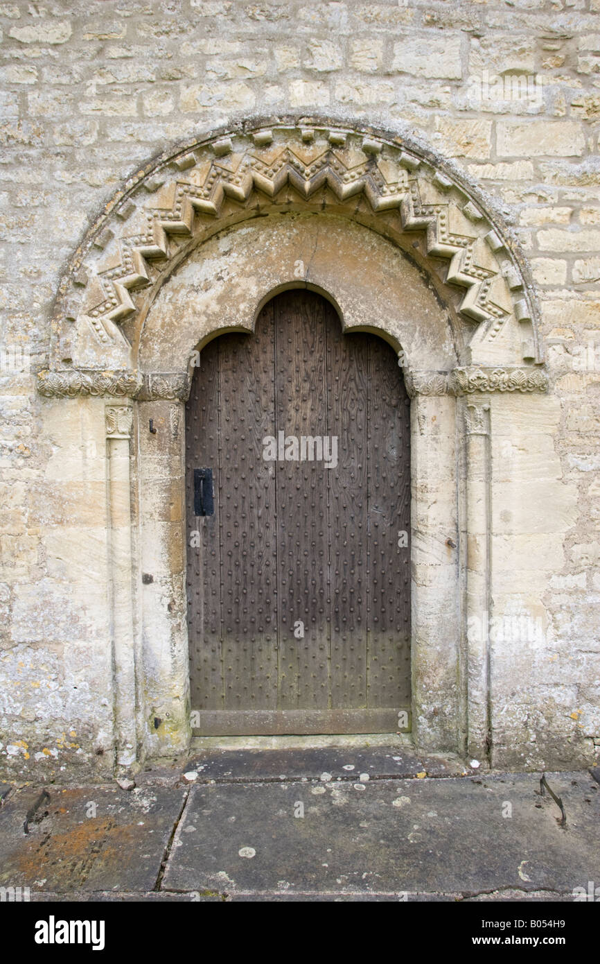 Nordtür St. Marys Kirche Bibury Cotswolds UK Stockfoto