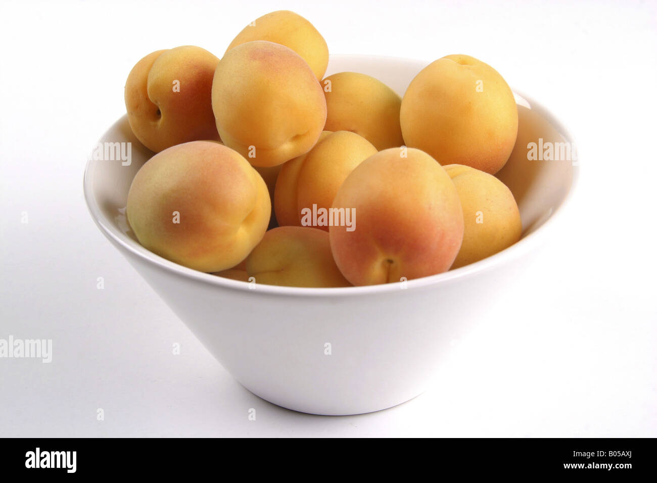 Schale mit Nektarinen Stockfotografie - Alamy