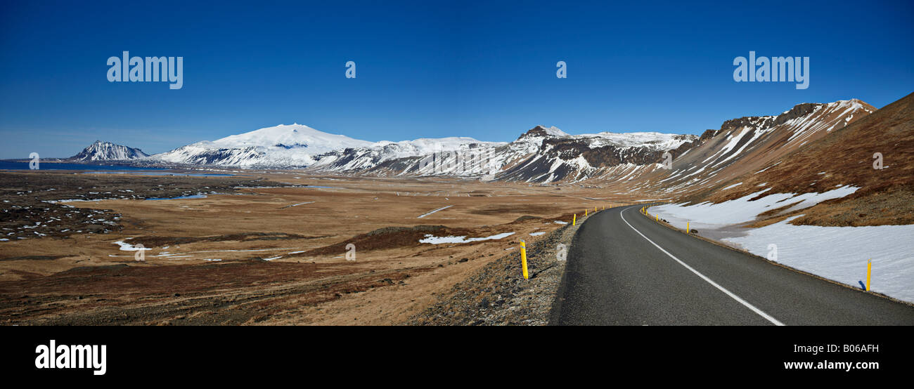 Die Gletscher Snaefellsjökull und Übersicht zu Stadarsveit in Snaefellsnes Island Stockfoto