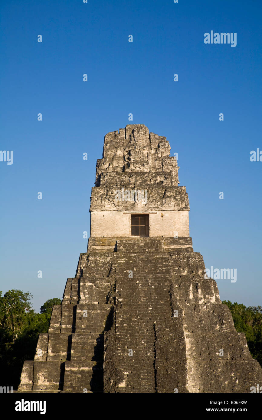 Guatemala, El Petén, Tikal, Gran Plaza Tempel 1 - Tempel des großen Jaguar Stockfoto