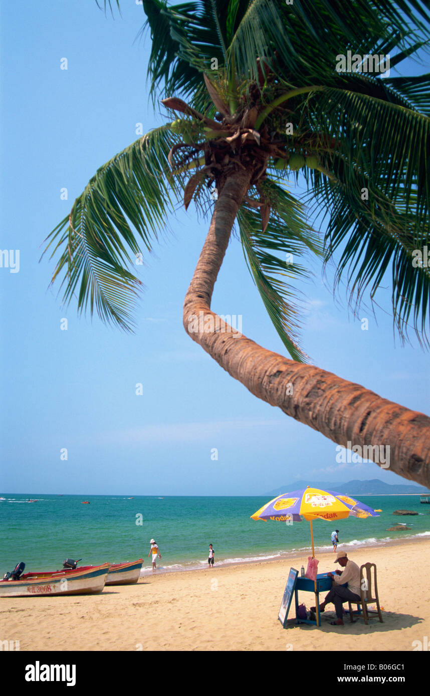 China, Hainan Insel, Sanya, Strand-Szene bei Tianya Haijiao Touristenzone Stockfoto