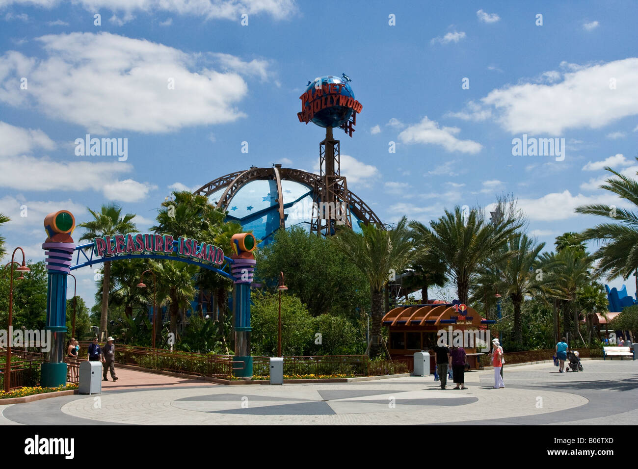 Planet Hollywood Weltkugel und Zeichen im Downtown Disney in Orlando Florida USA U S Fl Amerika Amerikaner Stockfoto