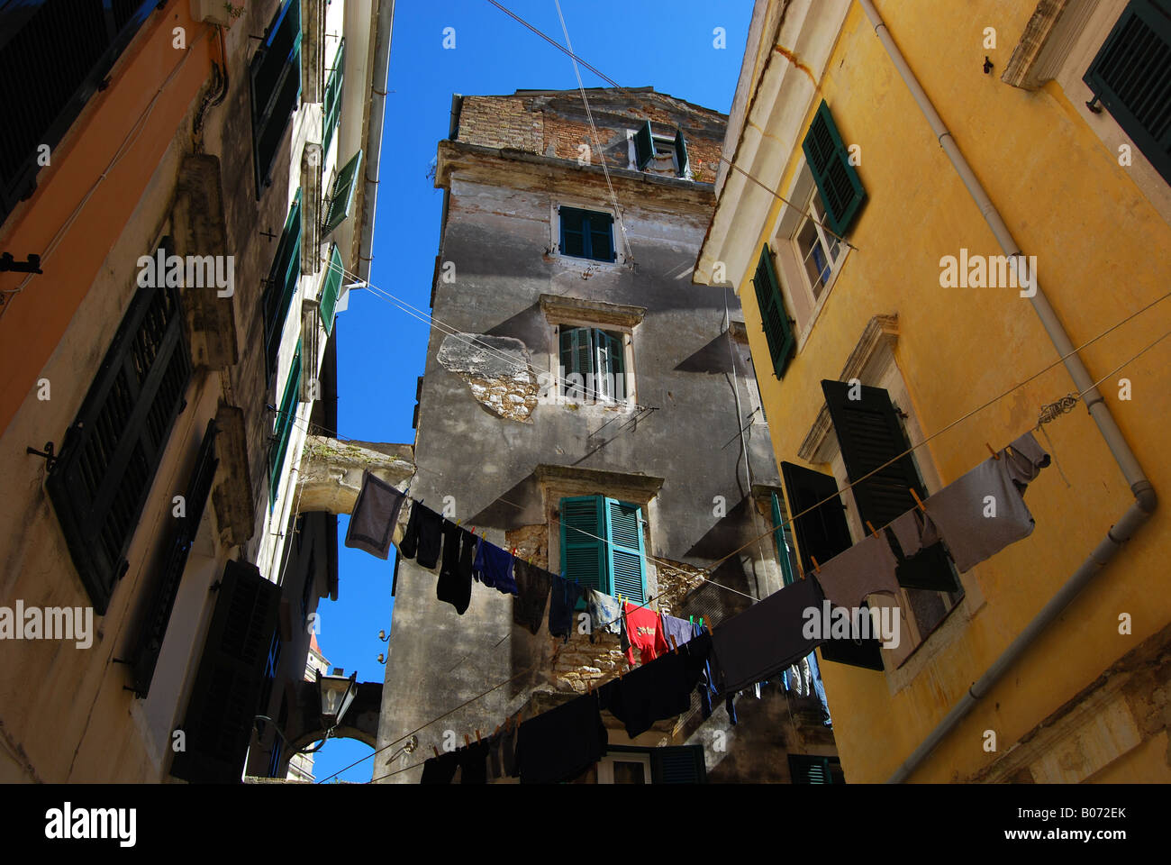 Ein Viertel im Zentrum der historischen Stadt Korfu. Stockfoto