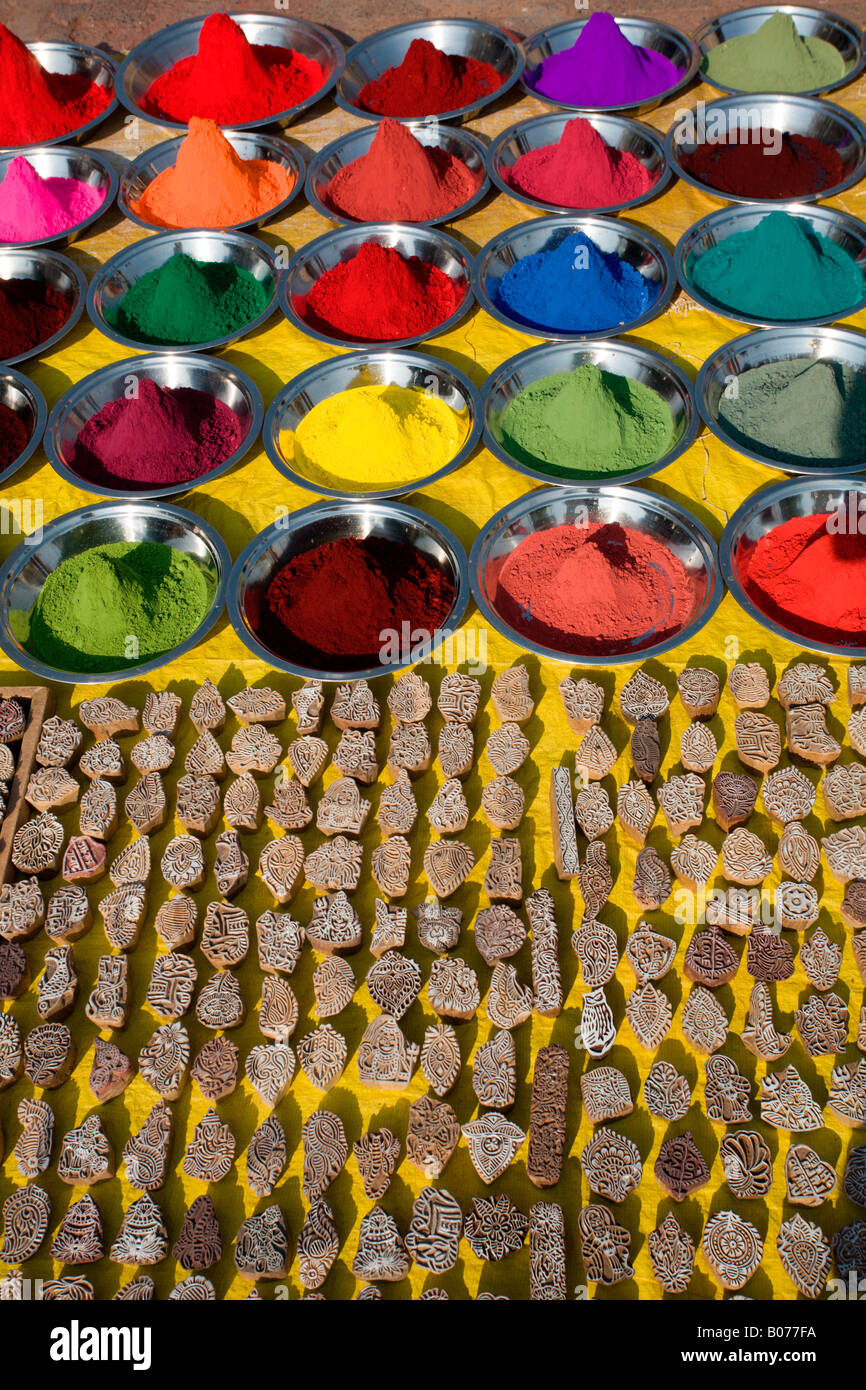 Orchha: Markt: Farben und Handwerk Stockfoto