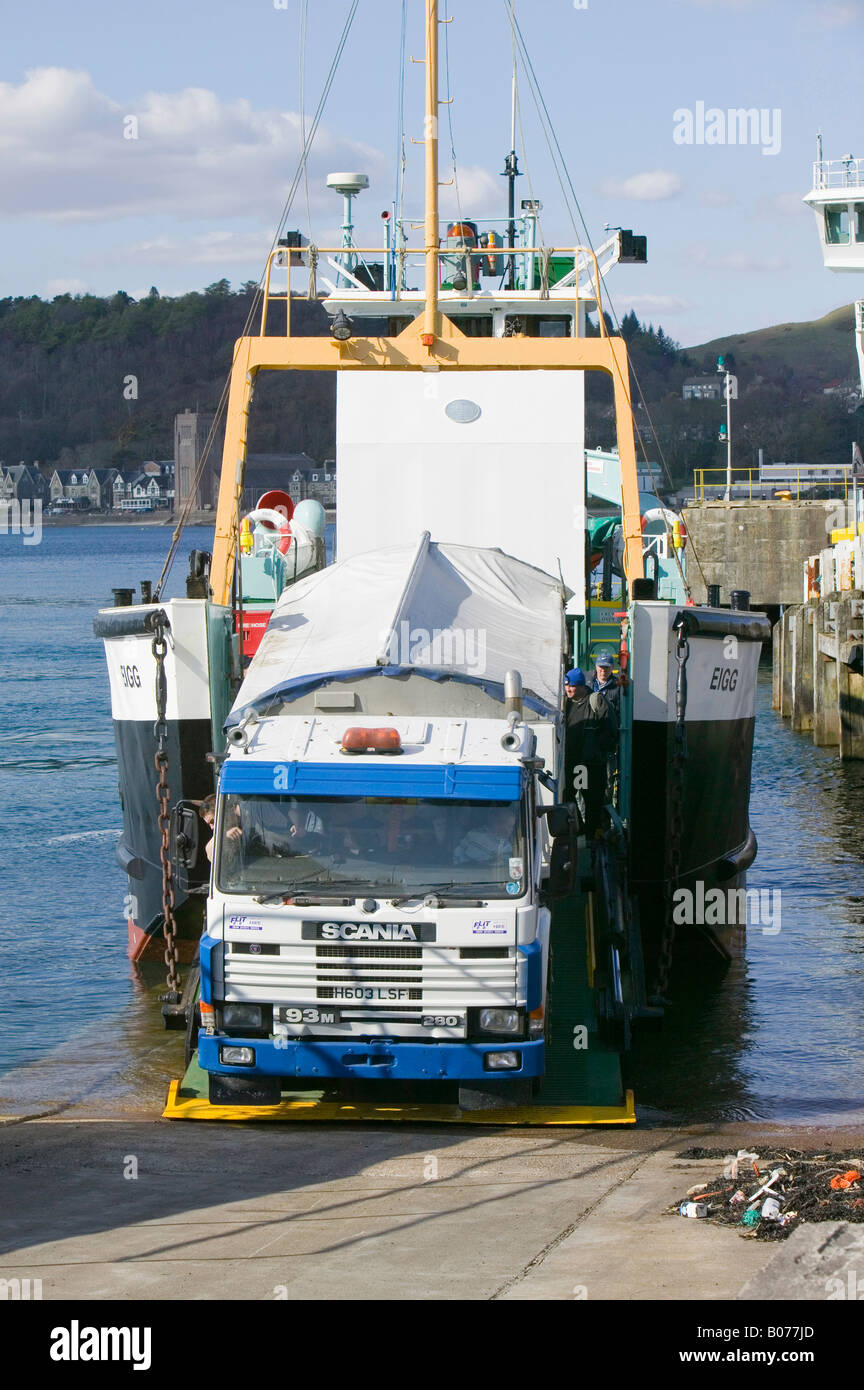 Die Eigg Fähre ein Caledonian McBrayne Fähre im Hafen von Oban Schottland UK Stockfoto