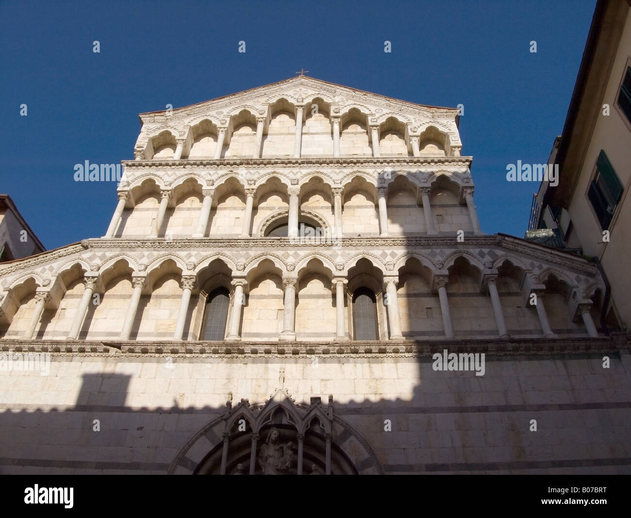 Fassade von San Michele in Borgo-Pisa-Toskana-Italien Stockfoto