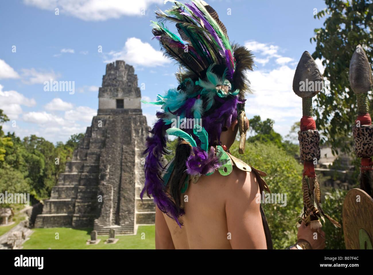Guatemala, El Petén, Tikal, Gran Plaza, Tempel 11 Reinactment Maya Zeremonie Stockfoto