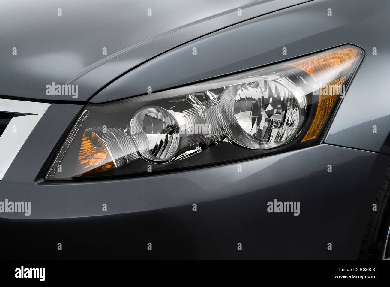 2008 Honda Accord EX-L V6 in grau - Scheinwerfer Stockfotografie - Alamy