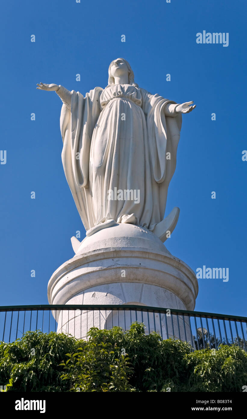 Madonna am Cerro San Cristobal, Santiago, Chile Stockfoto
