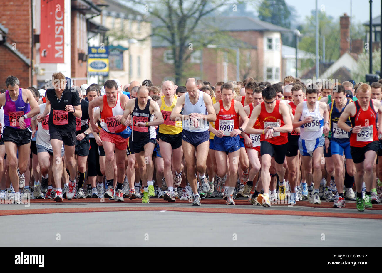 Beginn der Shakespeare-Marathon und Halbmarathon, Stratford-upon-Avon, England, Vereinigtes Königreich Stockfoto