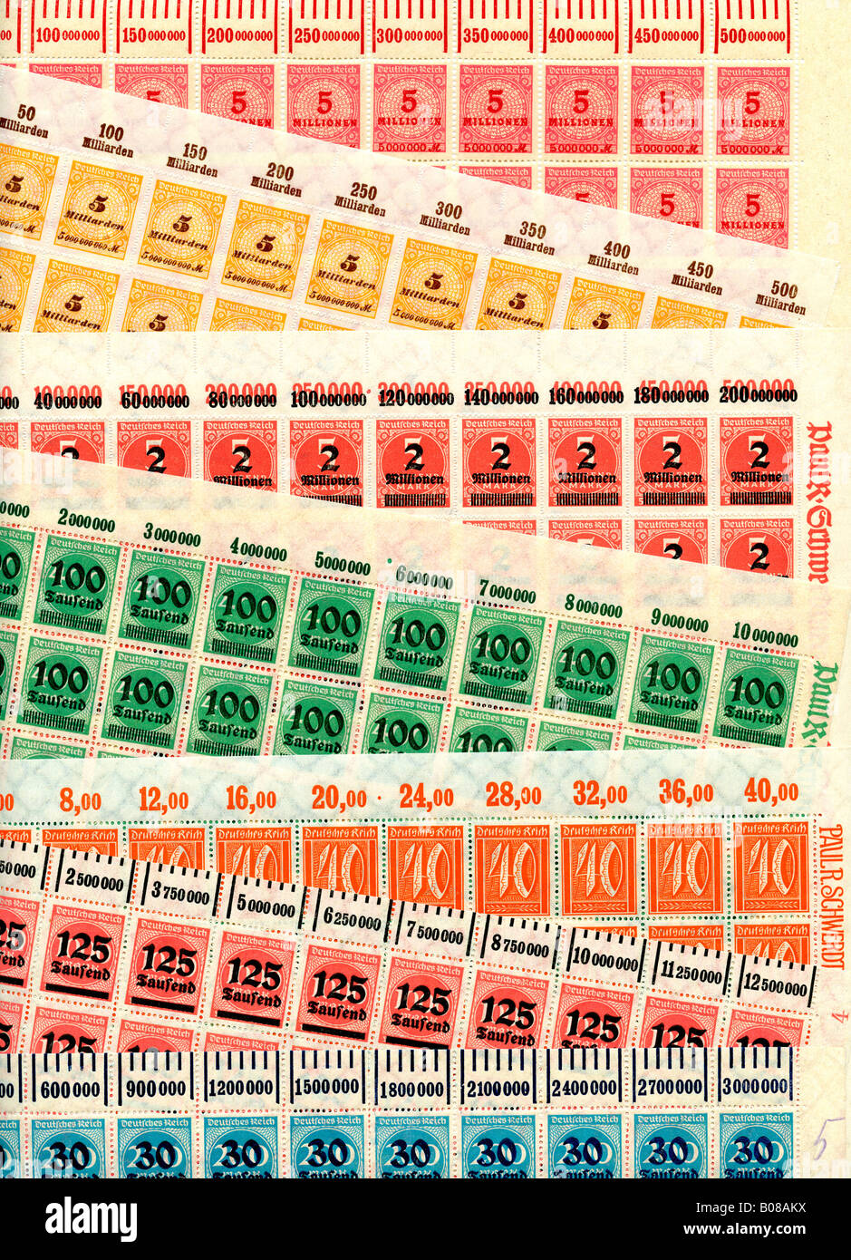 Deutschland 1923 Hyperinflation Periode Briefmarke komplette Blätter. Stockfoto