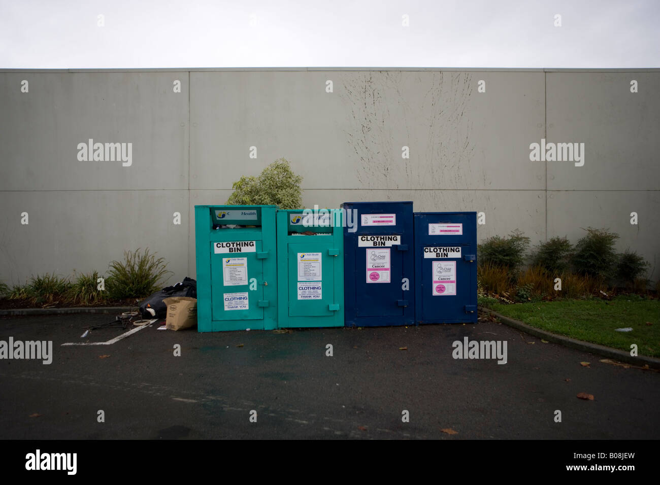 Kleidung, die recycling-Behälter Palmerston North, Neuseeland Stockfoto