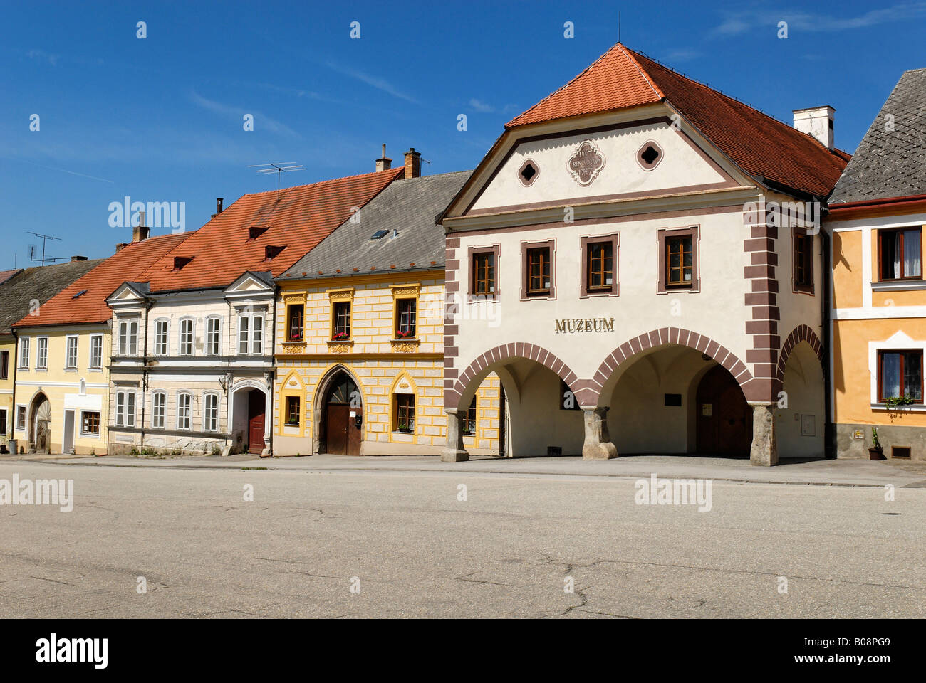 Historischer Marktplatz, Chvalsiny, Böhmen, Tschechische Republik Stockfoto