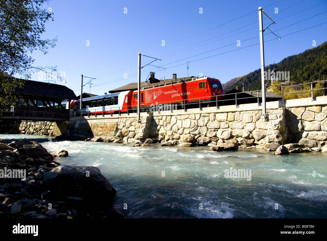 Glacier Express in der Nähe von Reckingen, Schweiz, Wallis Stockfoto