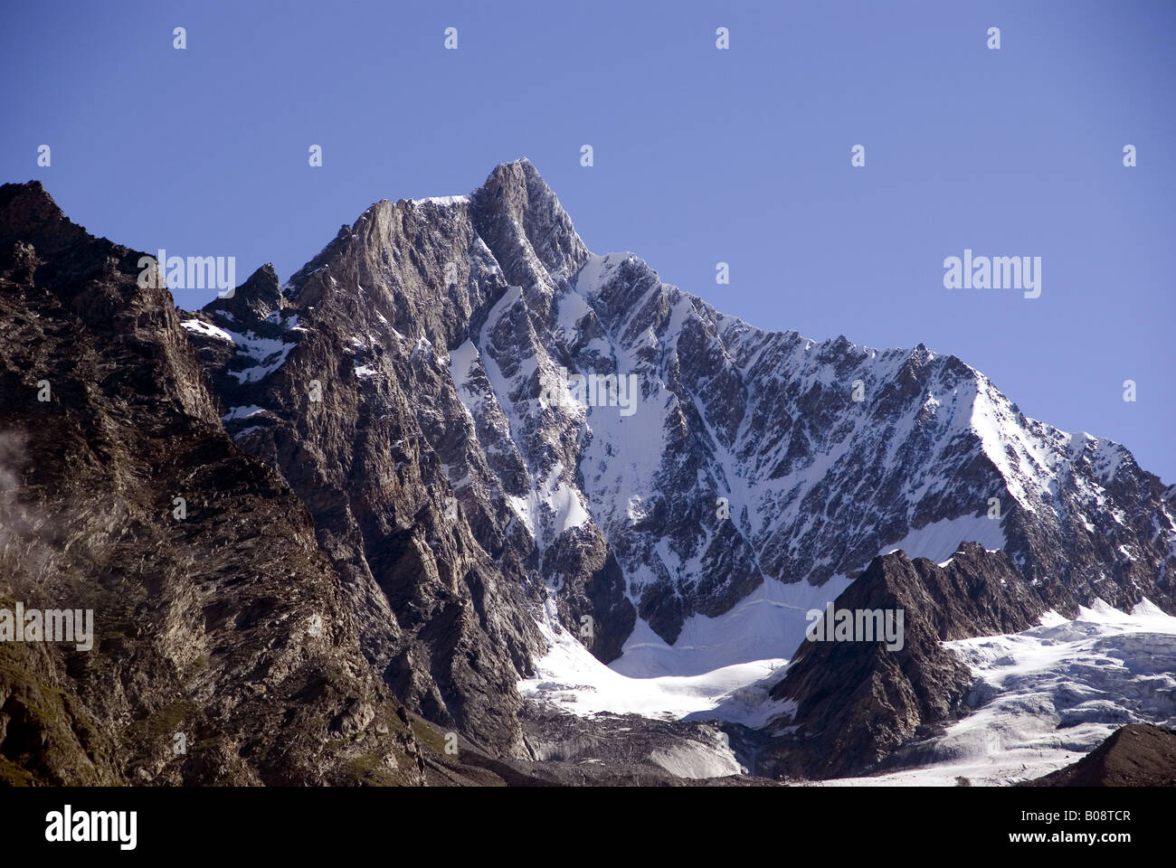 Taeschhorn im Sommer, Schweiz, Wallis Stockfoto