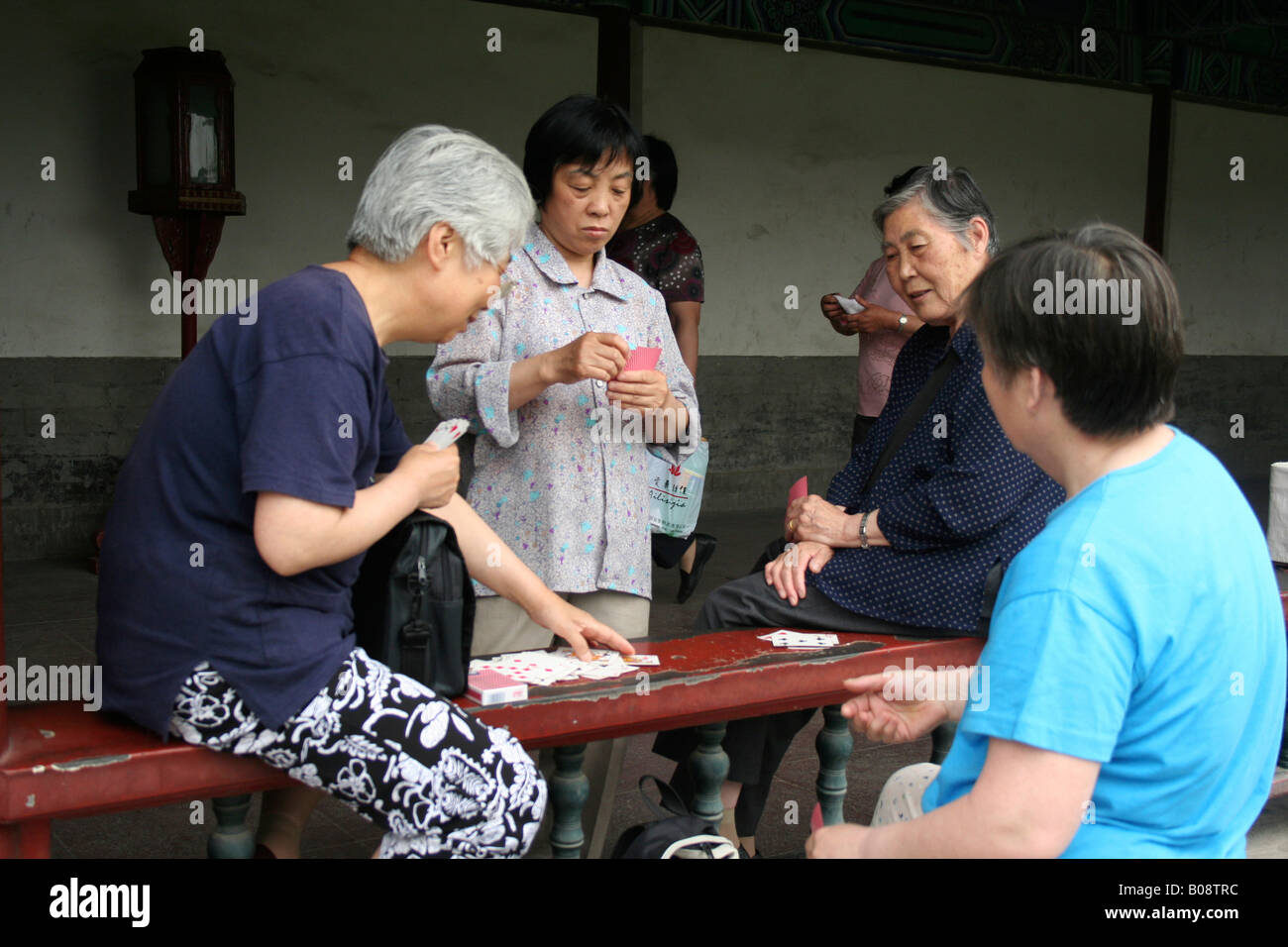 China Bejiing Kartenspieler im Summer Palace Stockfoto