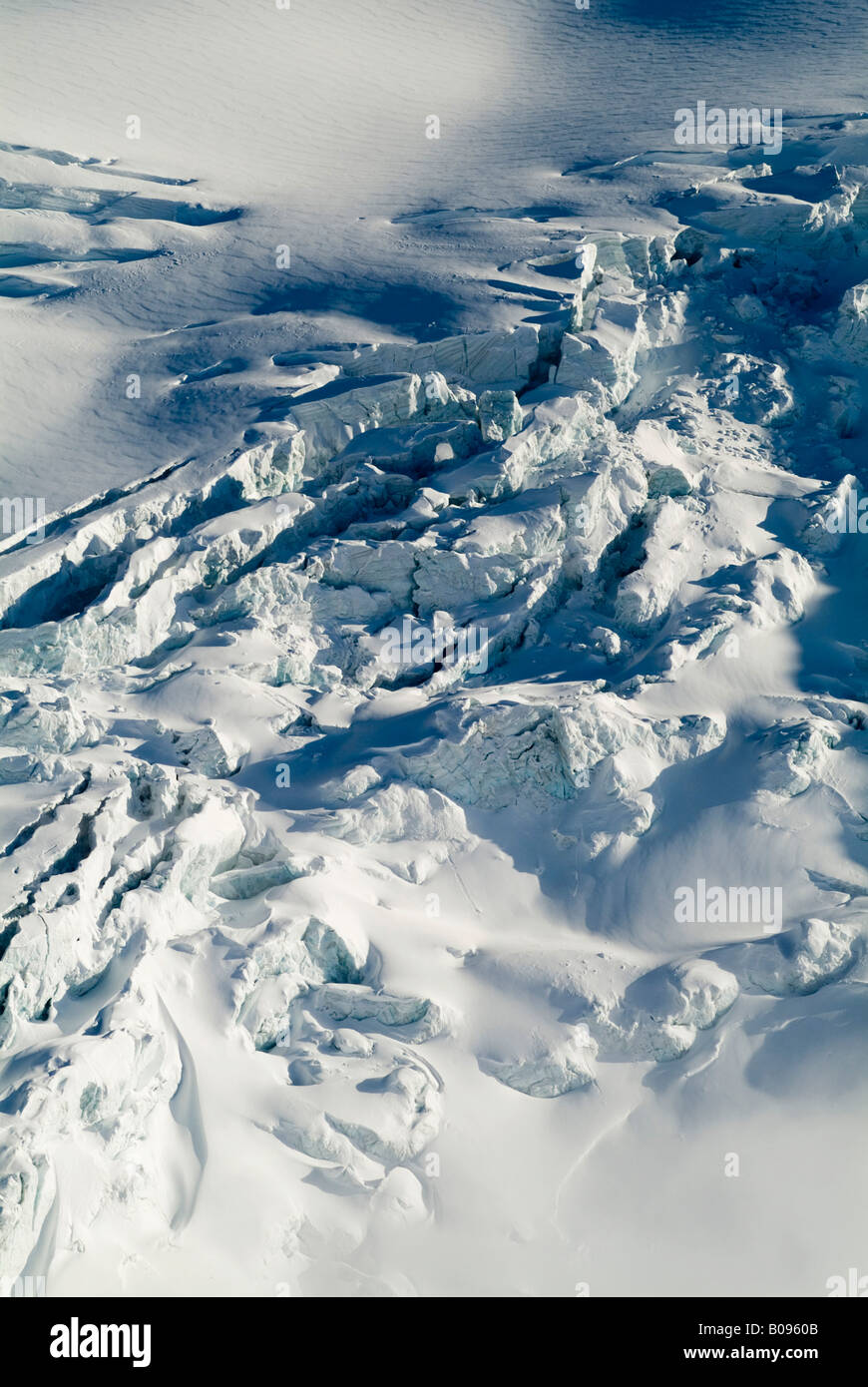 Glacial Risse gesehen vom Mt. Brunnenkogel, Mt. Wildspitze, Ötztaler Alpen, Tirol, Austria, Europe Stockfoto