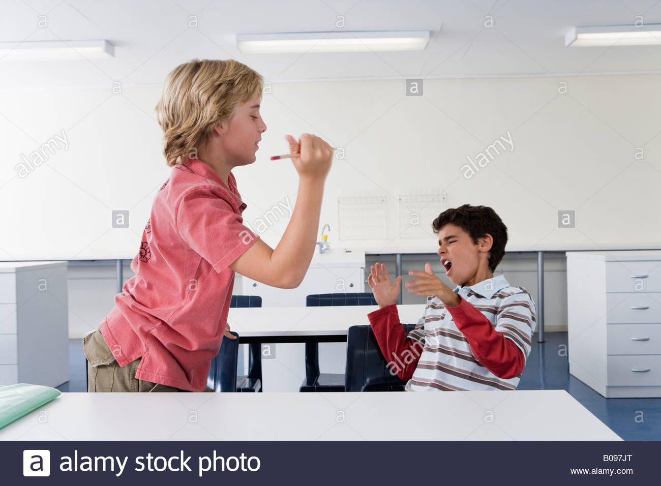 Fight Classroom Stockfotos Fight Classroom Bilder Alamy
