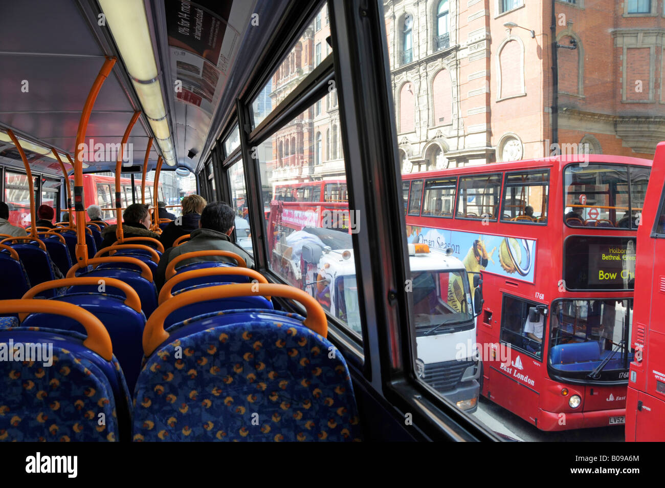 London Bus Oberdeck Interieur Mit Passagieren Und