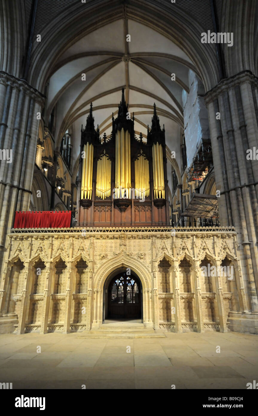 Weitwinkelaufnahme des Lincoln Kathedrale innen Lincolnshire England Stockfoto