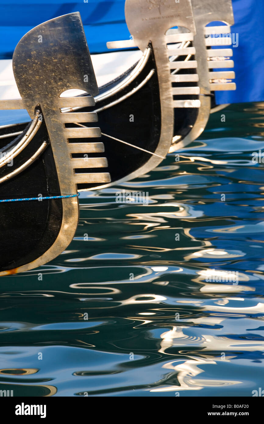 Gondeln festgemacht an der Canal Grande Venedig-Italien Stockfoto