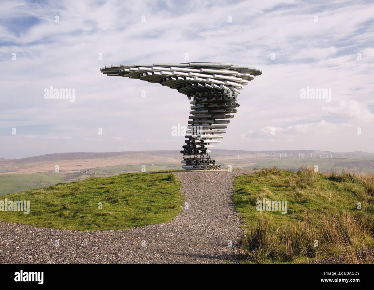 Burnley Panoptikum 'The Singing Ringing Tree' ist ein einzigartiges 21. Jahrhundert musikalische Skulptur in Form eines Wind geblasen Baum. Stockfoto