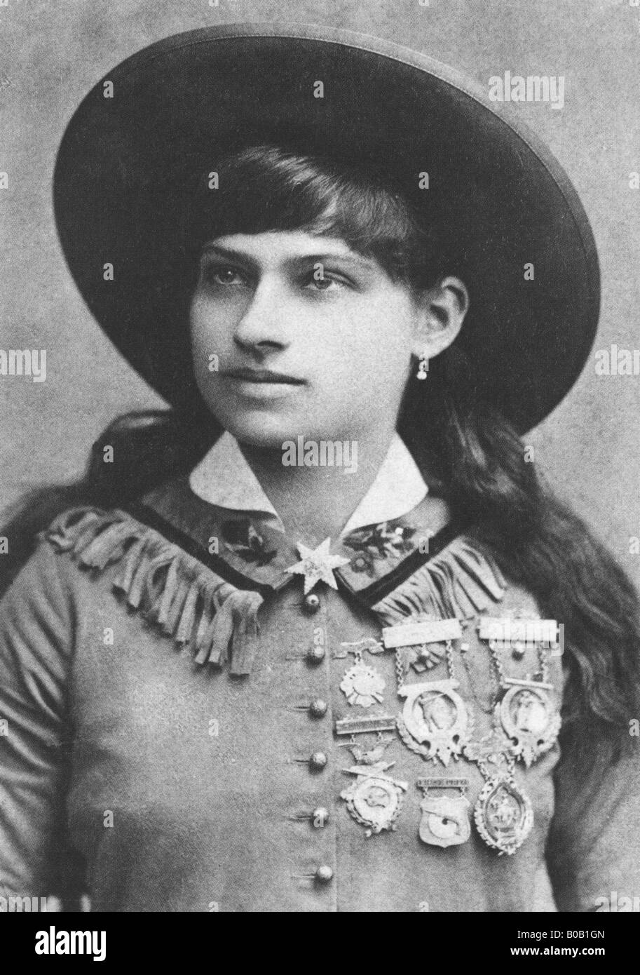 ANNIE OAKLEY - US-Sharp-Shooter und Wildwest-Performer über 1890 Stockfoto