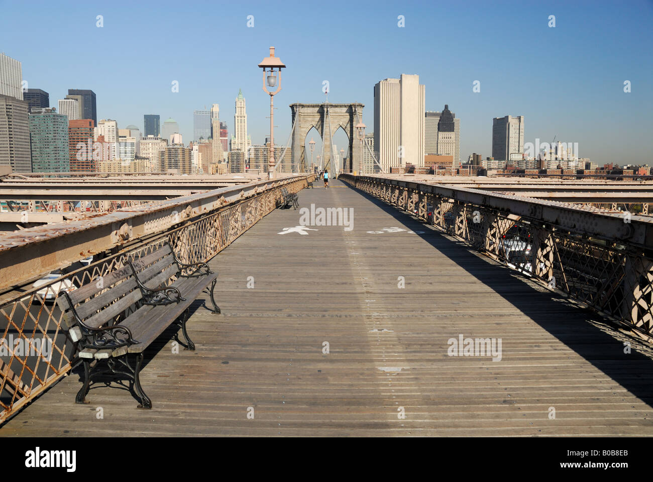 Rad- und Fußwege auf der Brooklyn Bridge in New York Stockfoto