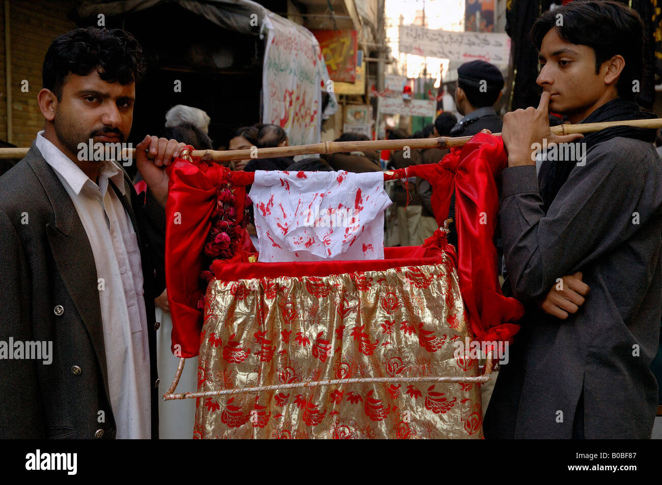 Aschura Day Celebration. 10th Muharram. Lahore, Pakistan. Geißelung