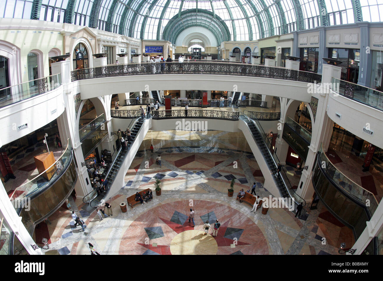 Innenraum der Mall of the Emirates in Dubai, Vereinigte Arabische Emirate Stockfoto
