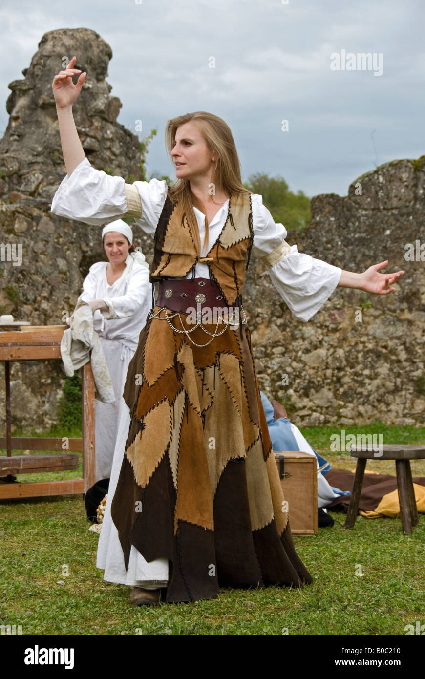 Stock Foto der Schauspielerin in einem mittelalterlichen Festzug durchführen Stockfoto