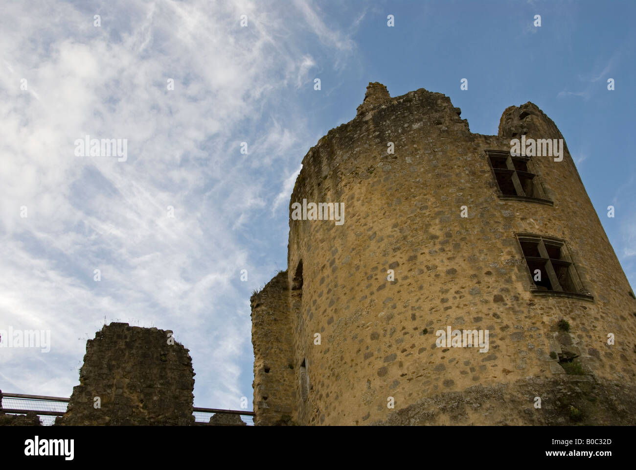 Stock Foto von der alten Burg in St Germain de Confolens in der Region Charente, Frankreich Stockfoto